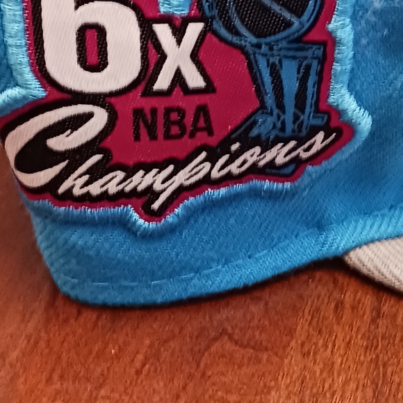 New Era 9Fifty Chicago Bulls Snapback - Picture 3 of 17